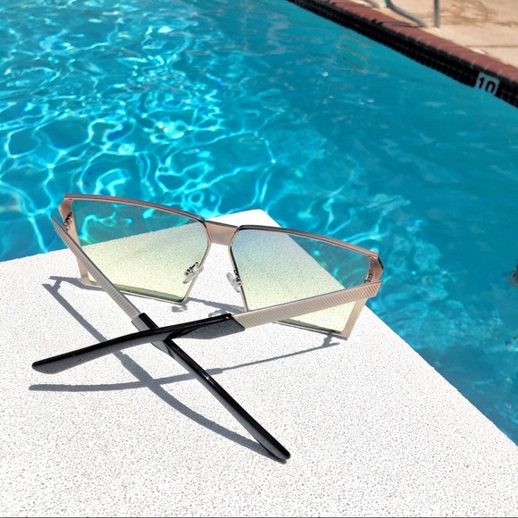 "Esmeralda" Oversized Square Aviators - Picture 3 of 4